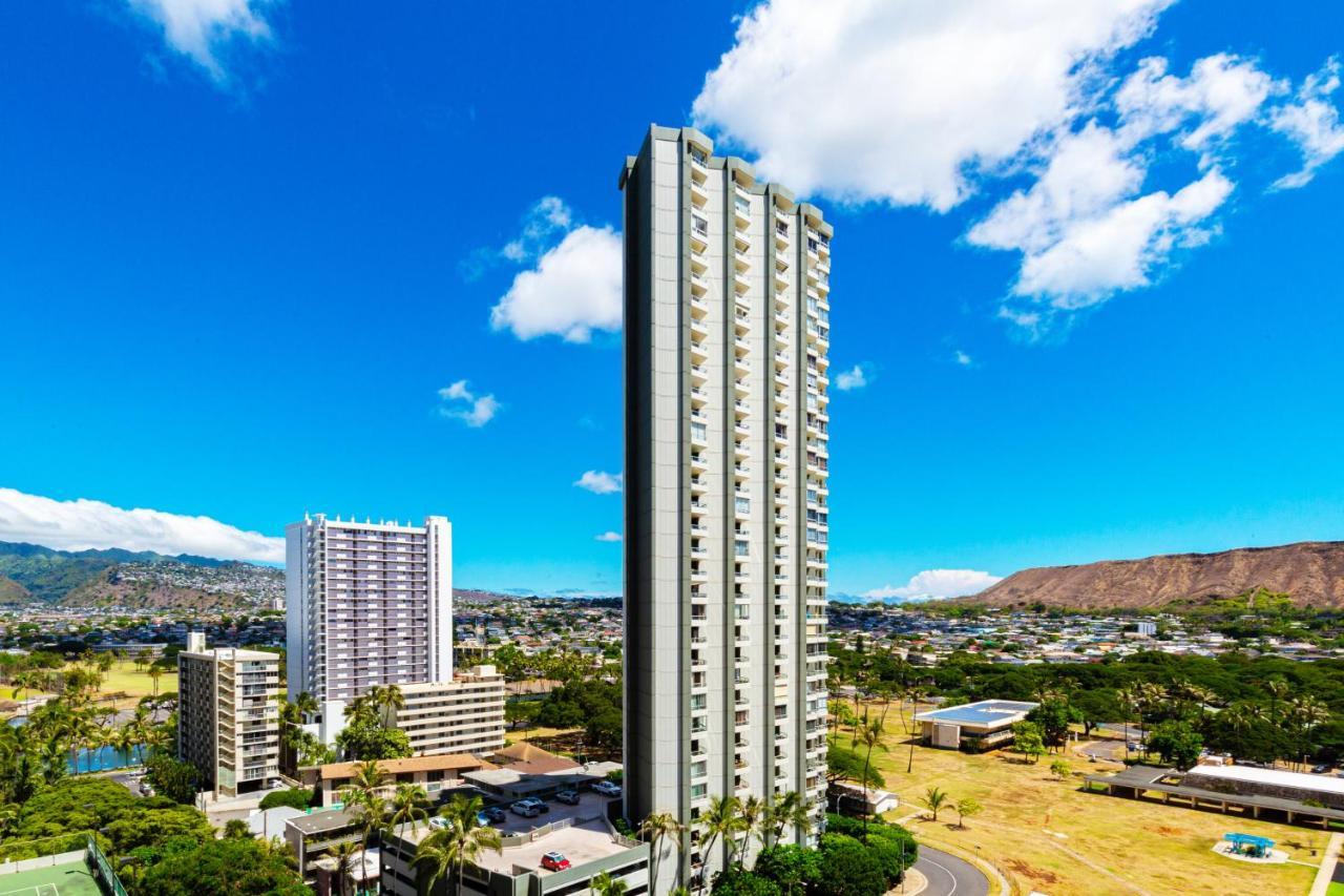Mountain Views & Steps To Beach - Free Parking! Honolulu Exterior photo