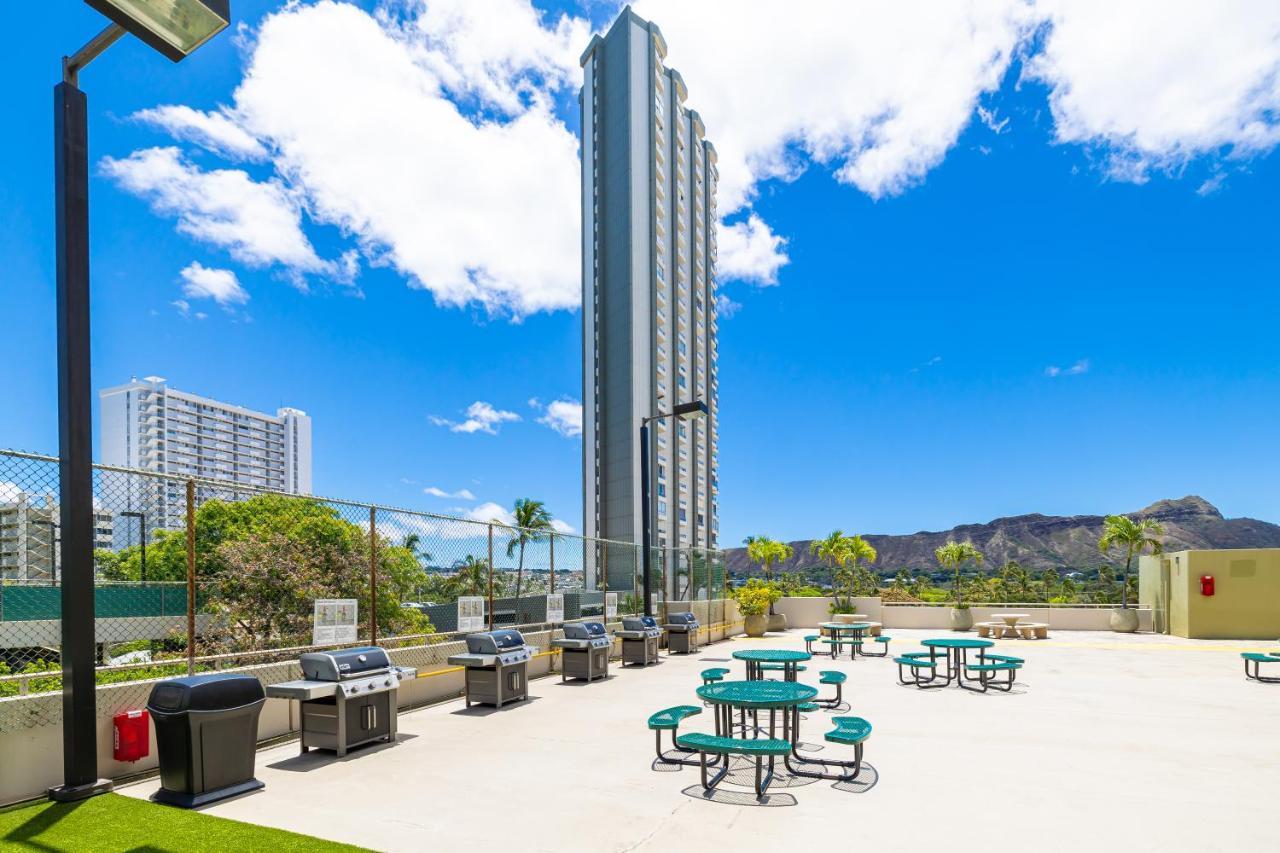 Mountain Views & Steps To Beach - Free Parking! Honolulu Exterior photo